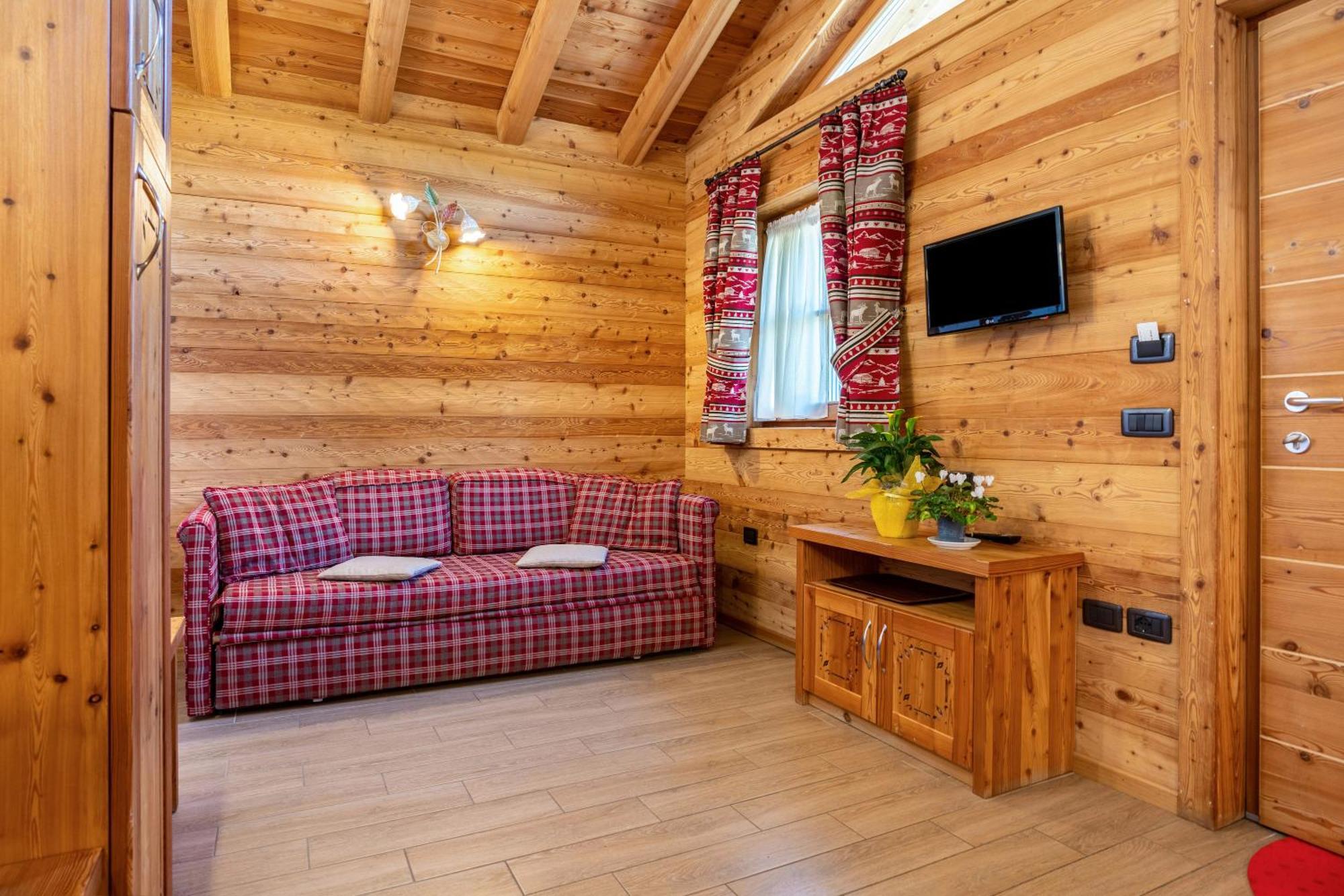 Вілла Chalet Camping Fae 3 Мадонна-ді-Кампільйо Екстер'єр фото
